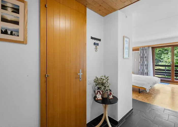 Emeraudes 403 Pres De La Telecabine A